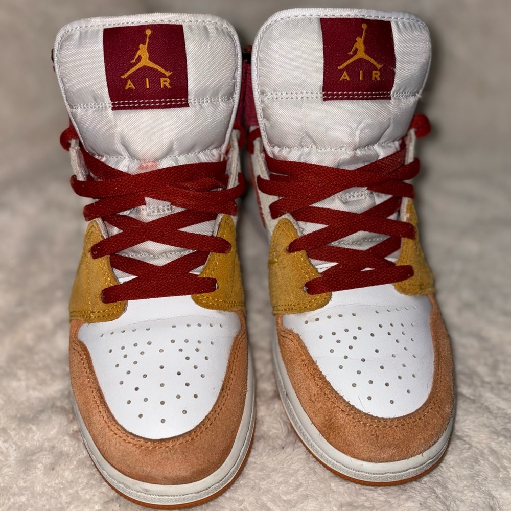 Jordan 1 mids